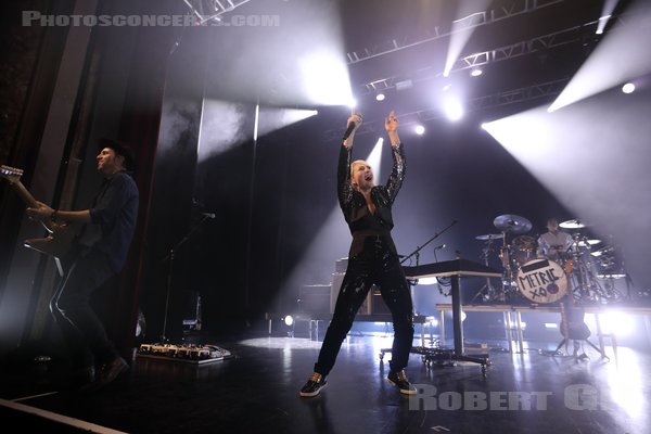 METRIC - 2023-02-03 - PARIS - Le Trianon - Emily Haines - Joules Scott-Key - James Shaw